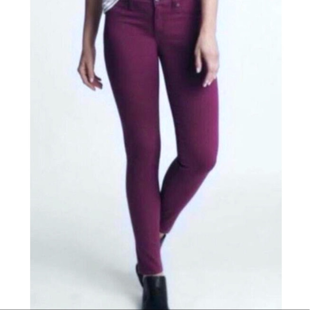 Lila Ryan petite skinny jegging Color: Port wine